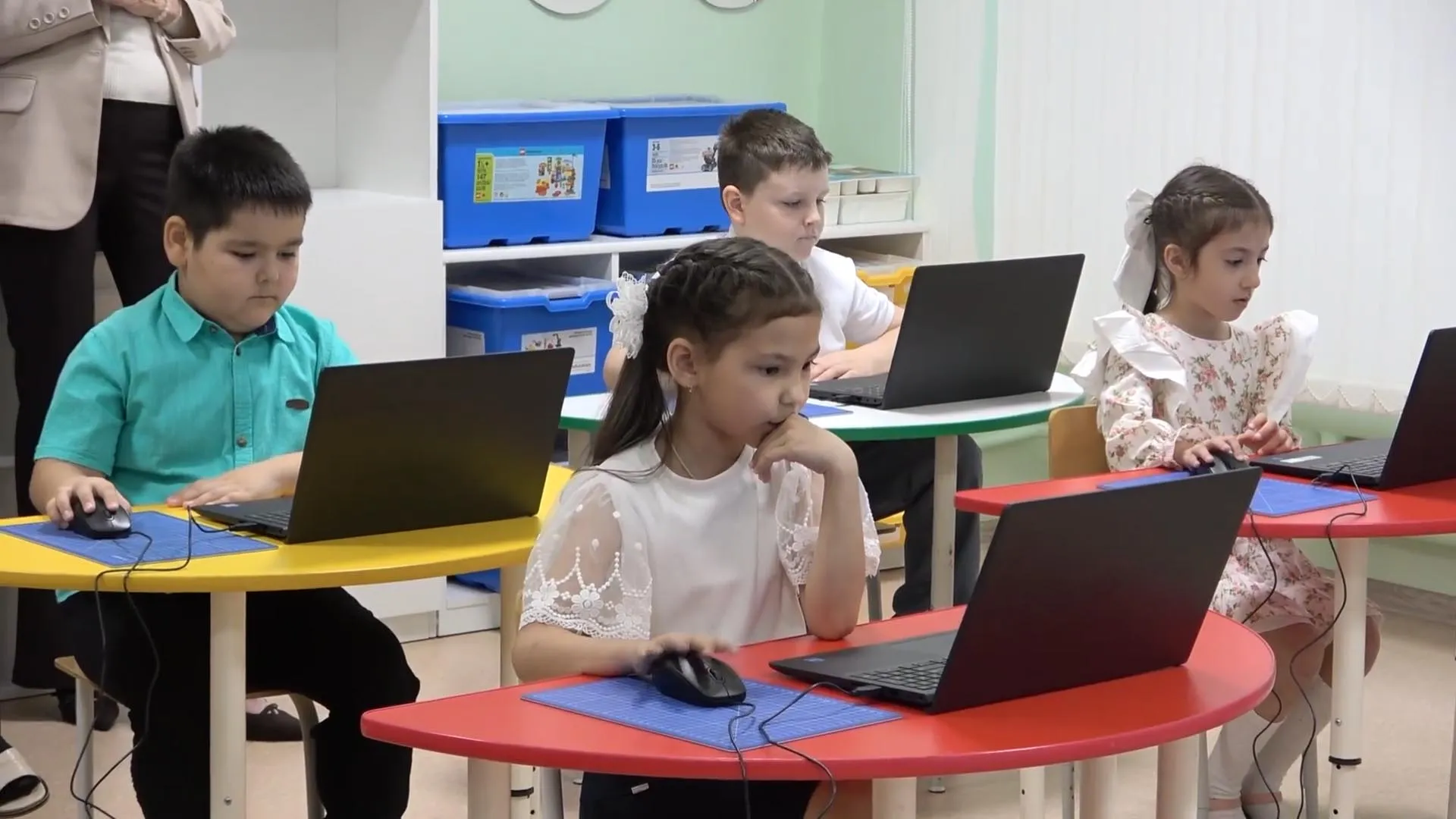 Муниципальное автономное дошкольное образовательное учреждение детский сад комбинированного вида № 4 "Сказка"