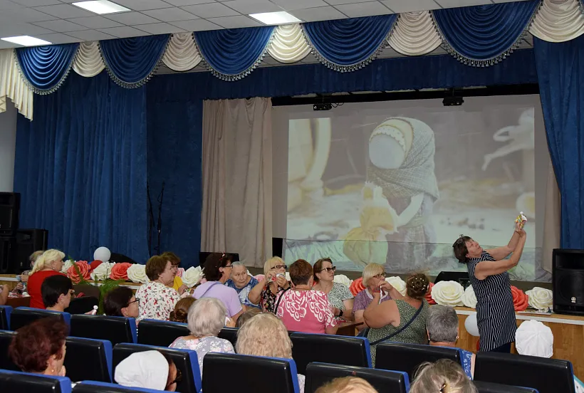 Жители белгородского поселка посетили с&nbsp;экскурсией Губкинский горокруг