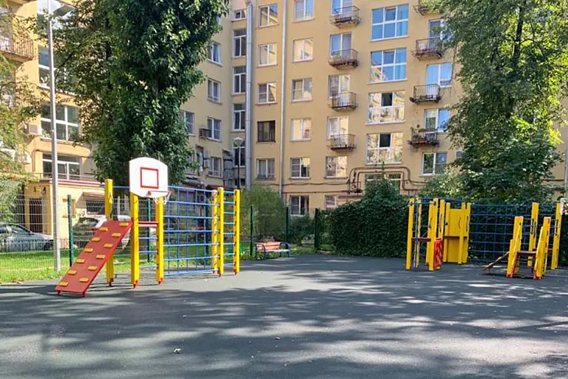 В&nbsp;центре Санкт-Петербурга модернизировали одну из&nbsp;спортивных площадок
