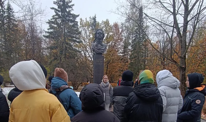 Школьники Свердловской области посетили учебные заведения Петербурга