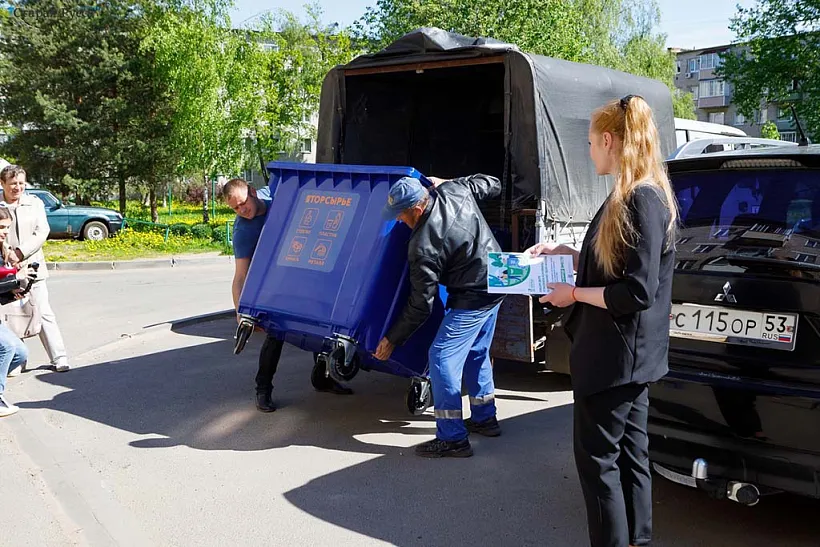 В&nbsp;Старой Руссе появились контейнеры для&nbsp;раздельного сбора отходов