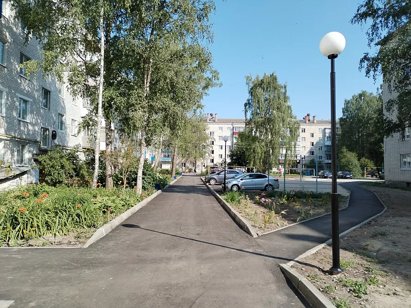 В&nbsp;городе Трубчевске Брянской области благоустроили дворовую территорию