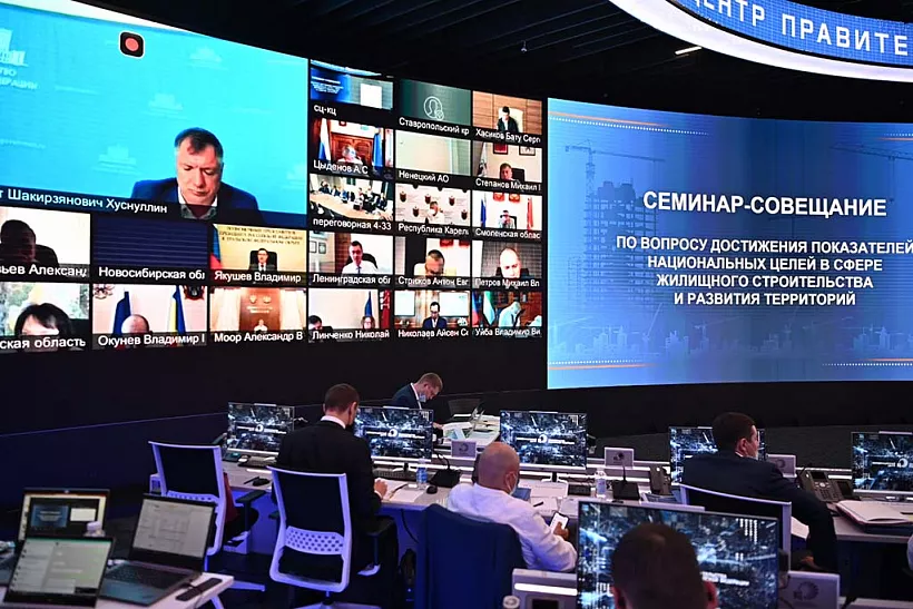 Хуснуллин поручил губернаторам пересмотреть подходы к&nbsp;развитию общественного транспорта