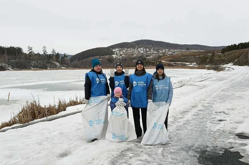 В&nbsp;Саткинском районе Челябинской области очистили Каргинский пруд