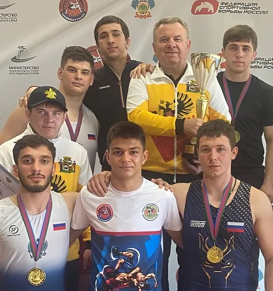 Команда борцов из&nbsp;Краснодара взяла золото на&nbsp;спартакиаде молодежи Кубани