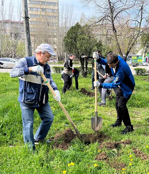 В&nbsp;Махачкале прошел общегородской субботник