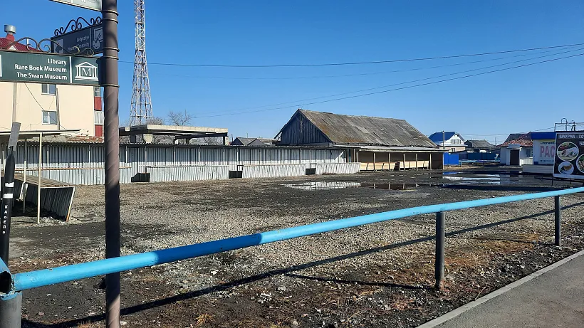 Благоустройство рынка завершается в&nbsp;поселке Курганской области