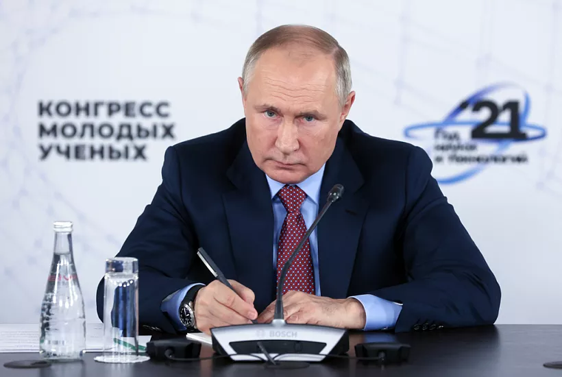 Жилье для&nbsp;молодых ученых и&nbsp;северные надбавки: ключевые заявления президента на&nbsp;конгрессе в&nbsp;Сочи