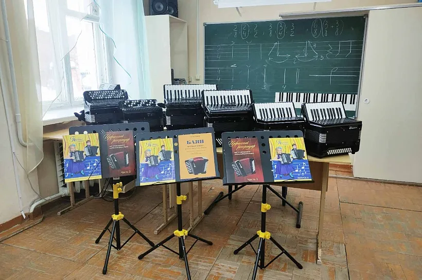 Дебесская детская школа искусств Удмуртии получила музыкальные инструменты