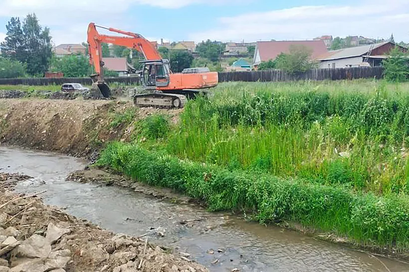 В&nbsp;Красноярском крае приступили к&nbsp;расчистке русла реки Минусинки