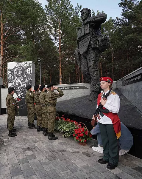 Мемориал &laquo;Дважды Победители&raquo; открыли в&nbsp;поселке Металлплощадка в&nbsp;Кузбассе