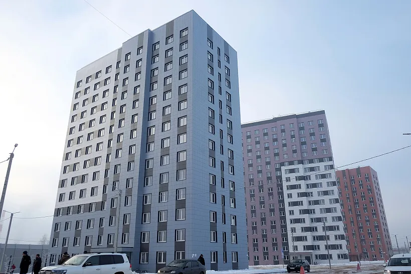 Свыше 400&nbsp;жителей Кирова переехали в&nbsp;новые квартиры из&nbsp;аварийного жилья