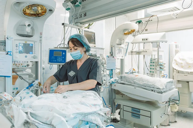 Липецкий областной перинатальный центр получил реанимобиль