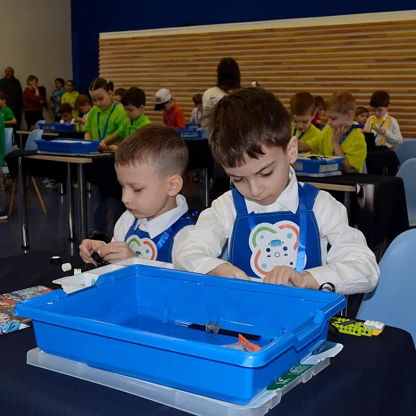 Фестиваль-конкурс &laquo;RoboСтарт&raquo; в&nbsp;Челябинске объединил 43&nbsp;команды