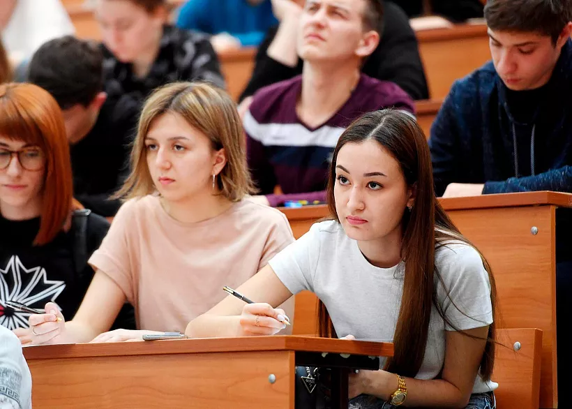 Дополнительные баллы к&nbsp;ЕГЭ выпускникам &laquo;Кода будущего&raquo; дадут 12&nbsp;вузов