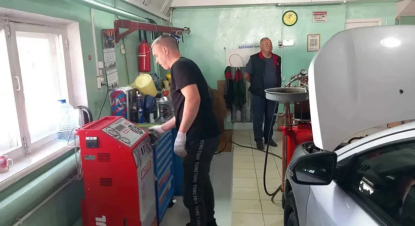 В&nbsp;Бугуруслане Оренбургской области студенты посетили автосервис