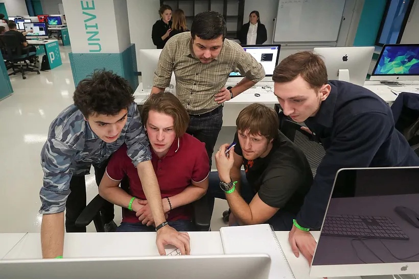 Почти 600&nbsp;кировчан бесплатно освоили IT-специальности