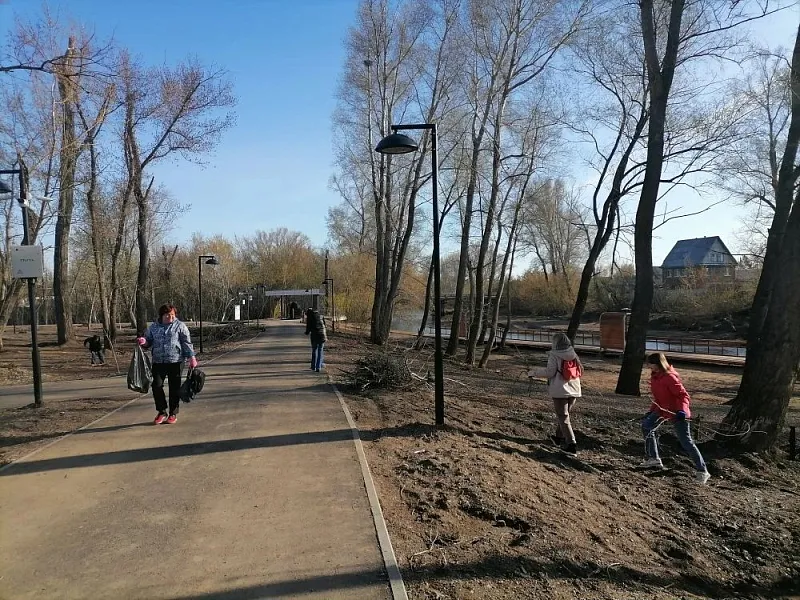 В&nbsp;парке города Кувандыка Оренбургской области провели уборку