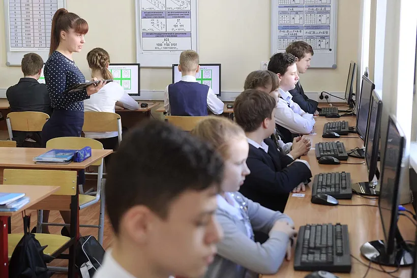 Тюменские власти обеспечат все&nbsp;школы скоростным интернетом до&nbsp;конца этого года