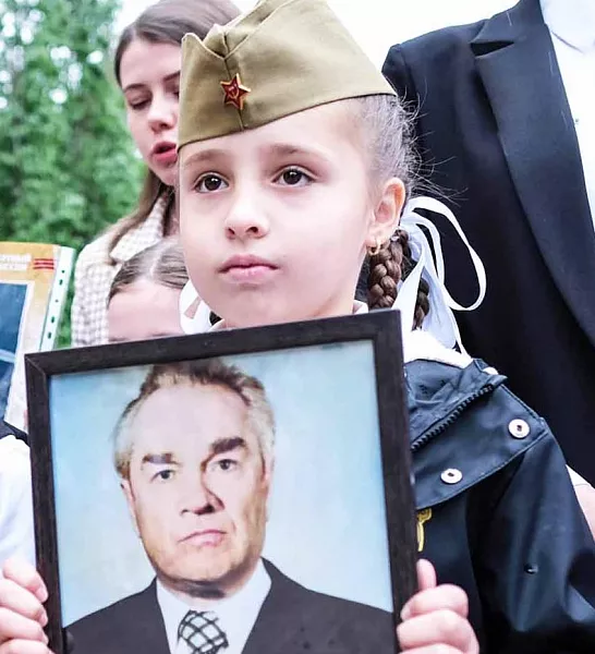 Около 450&nbsp;тысяч донских школьников поучаствовали в&nbsp;акции &laquo;Бессмертный полк&raquo;