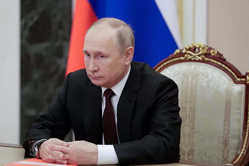 Путин подписал закон, который позволит дистанционно заключить трудовой договор