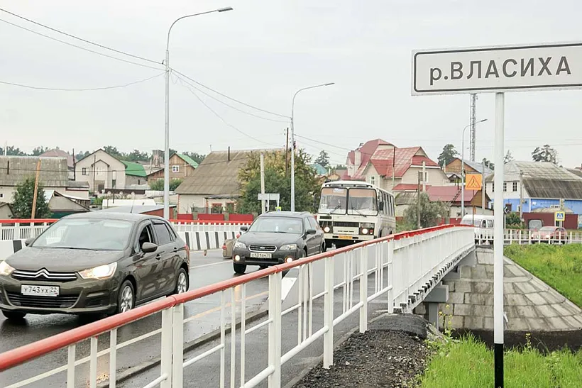 В&nbsp;Барнауле на&nbsp;месяц раньше срока открыли реконструированный мост через реку Власиху