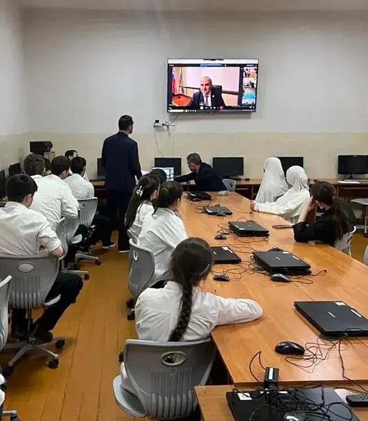 В&nbsp;школе № 25&nbsp;в&nbsp;Махачкале прошел урок по&nbsp;защите в&nbsp;мессенджерах