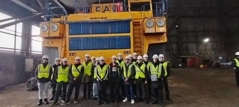 Будущие автослесари из&nbsp;Кузбасса посетили угольное предприятие