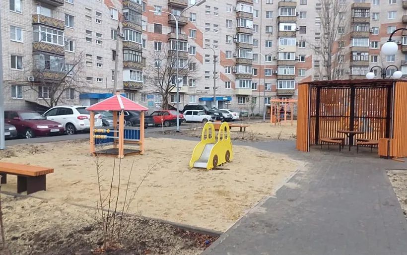 В&nbsp;городе Белая Калитва Ростовской области обновили территорию вокруг храма