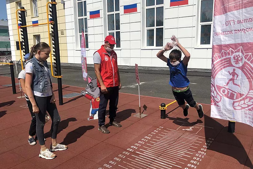 Кузбасские Новокузнецк и&nbsp;Калтан получат футбольный манеж и&nbsp;спорткомплекс