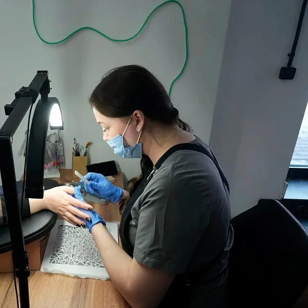 Многодетная мама из&nbsp;Кемерова открыла маникюрный салон по&nbsp;соцконтракту