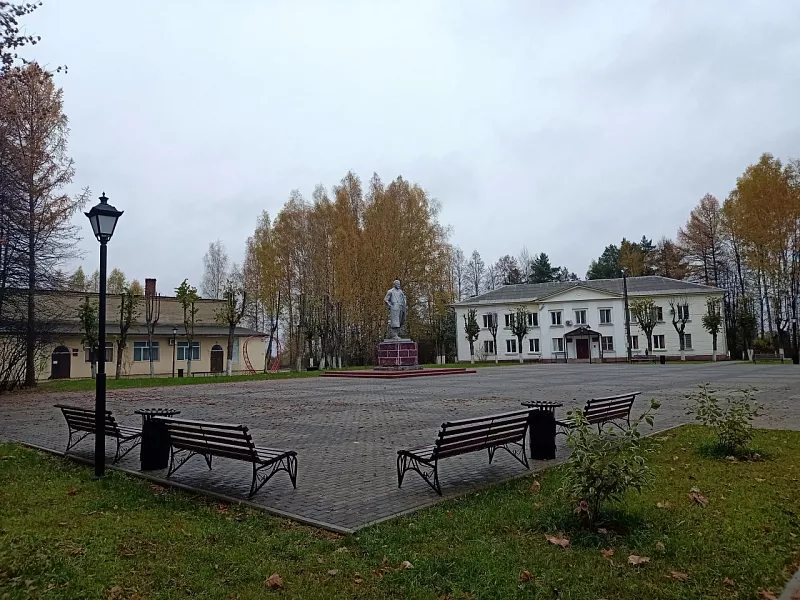 В&nbsp;смоленском селе Угра благоустроили центральную площадь