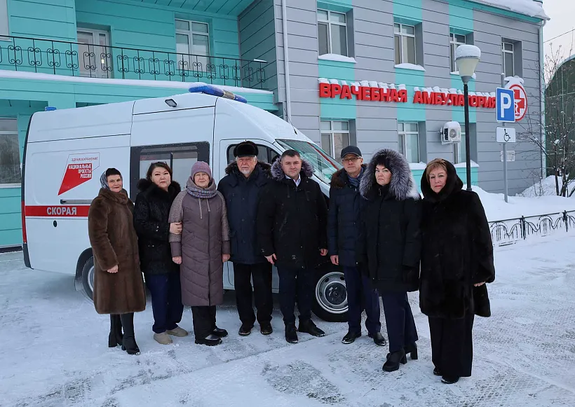 Советская районная больница Югры получила новые автомобили