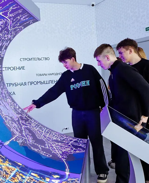 Челябинские школьники посетили с&nbsp;экскурсией промышленные предприятия