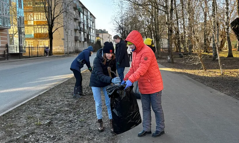 Около двух тысяч жителей Великого Новгорода поучаствовали в&nbsp;субботнике