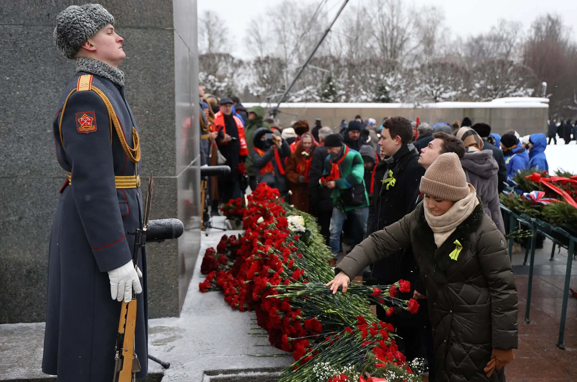 Памяти блокадного Ленинграда: как страна отмечает день освобождения города 