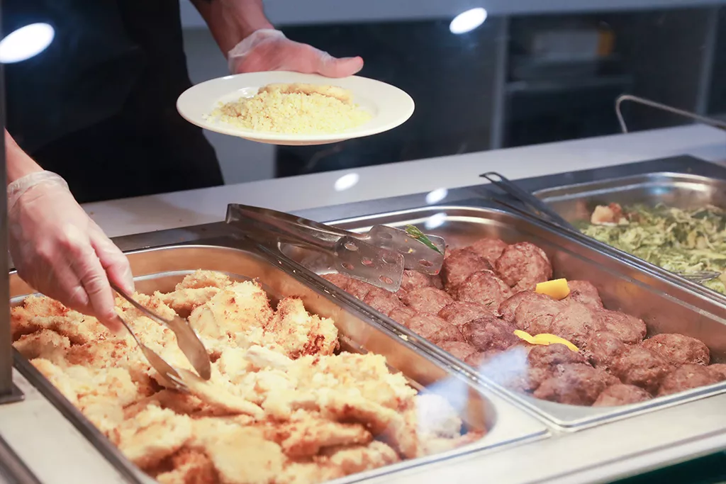 Безопасная еда: как избежать отравления