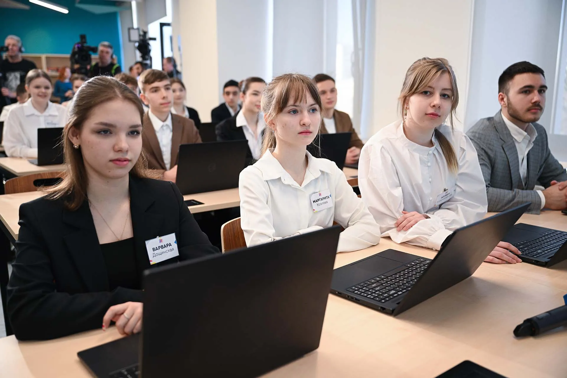 Шаг в будущее: какие возможности открывает нацпроект «Молодежь и дети»