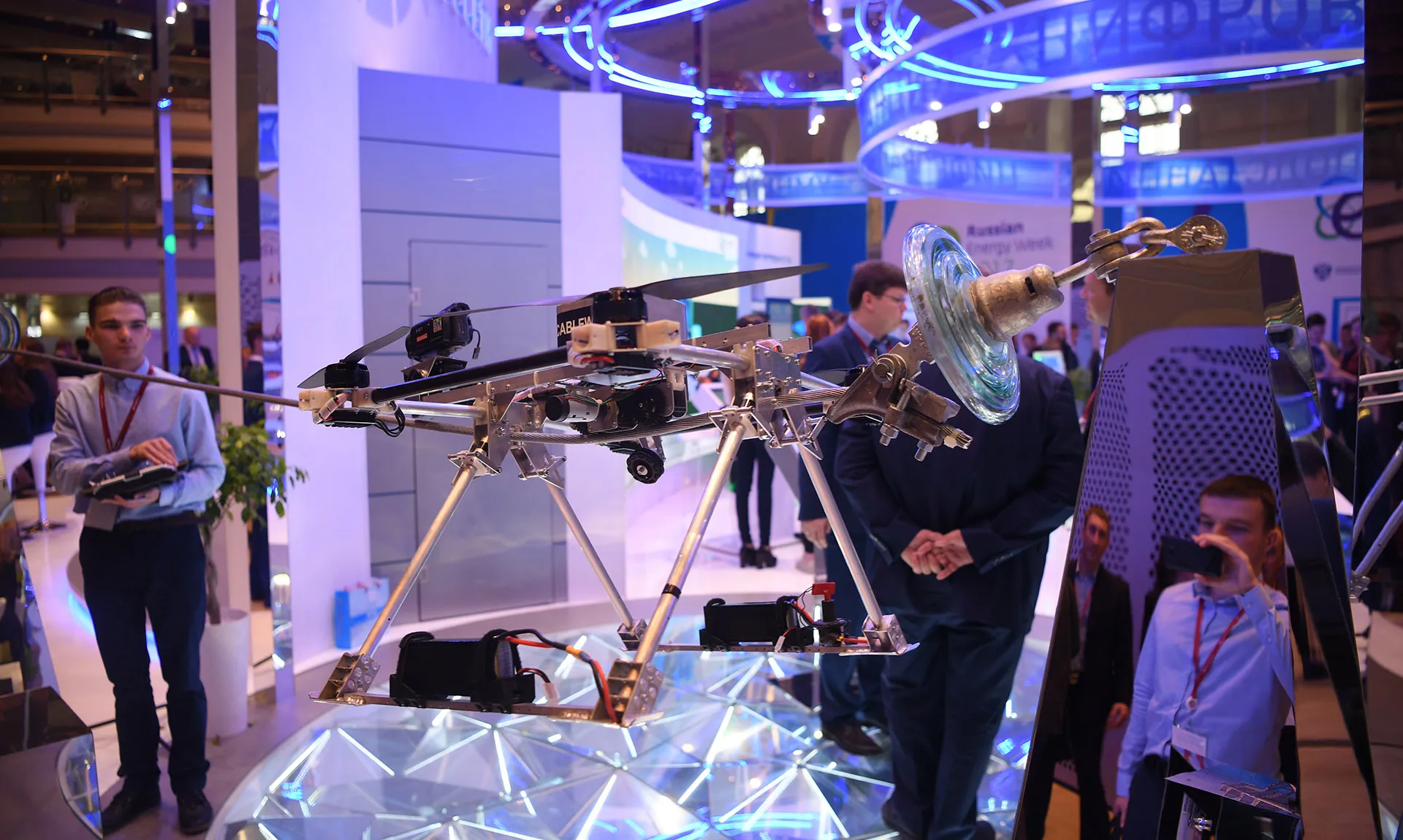 Летающие инспекторы: как с высоты контролируют стройки, электросети и леса