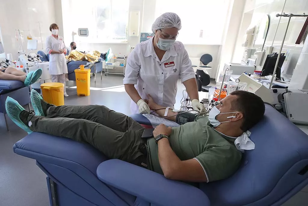 «Сдай кровь, спаси жизнь»: в России празднуют Национальный день донора