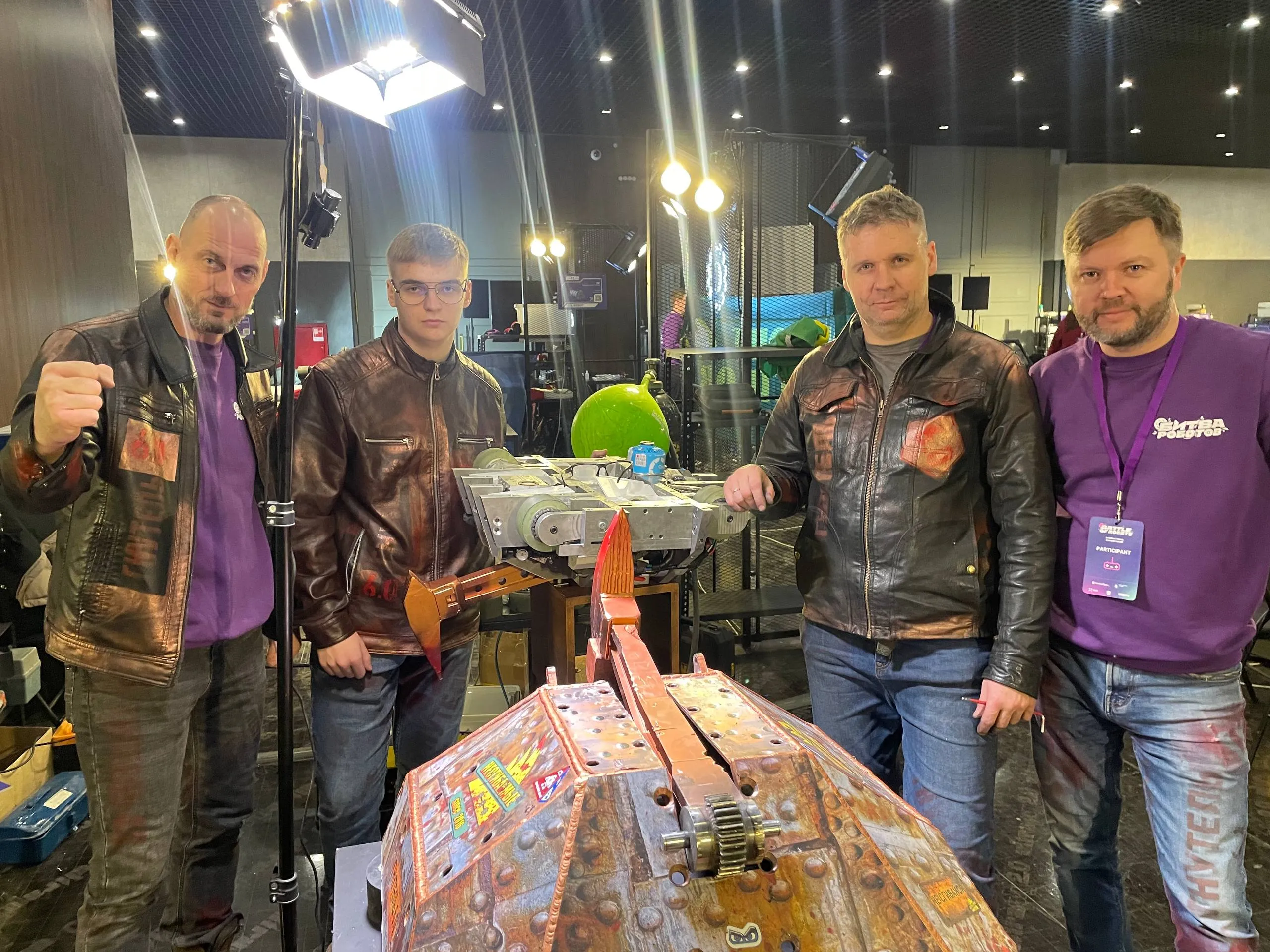 Бои на ринге для инженерных умов: «Битва роботов — 2025» дошла до финала