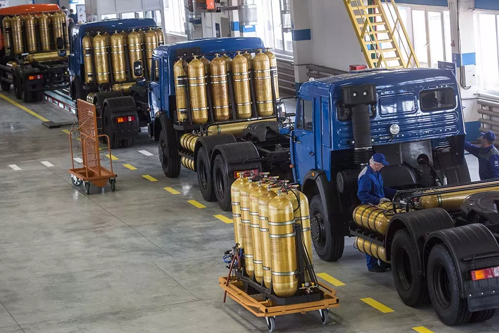 «Голубое топливо»: зачем в России популяризируют автомобили на газу