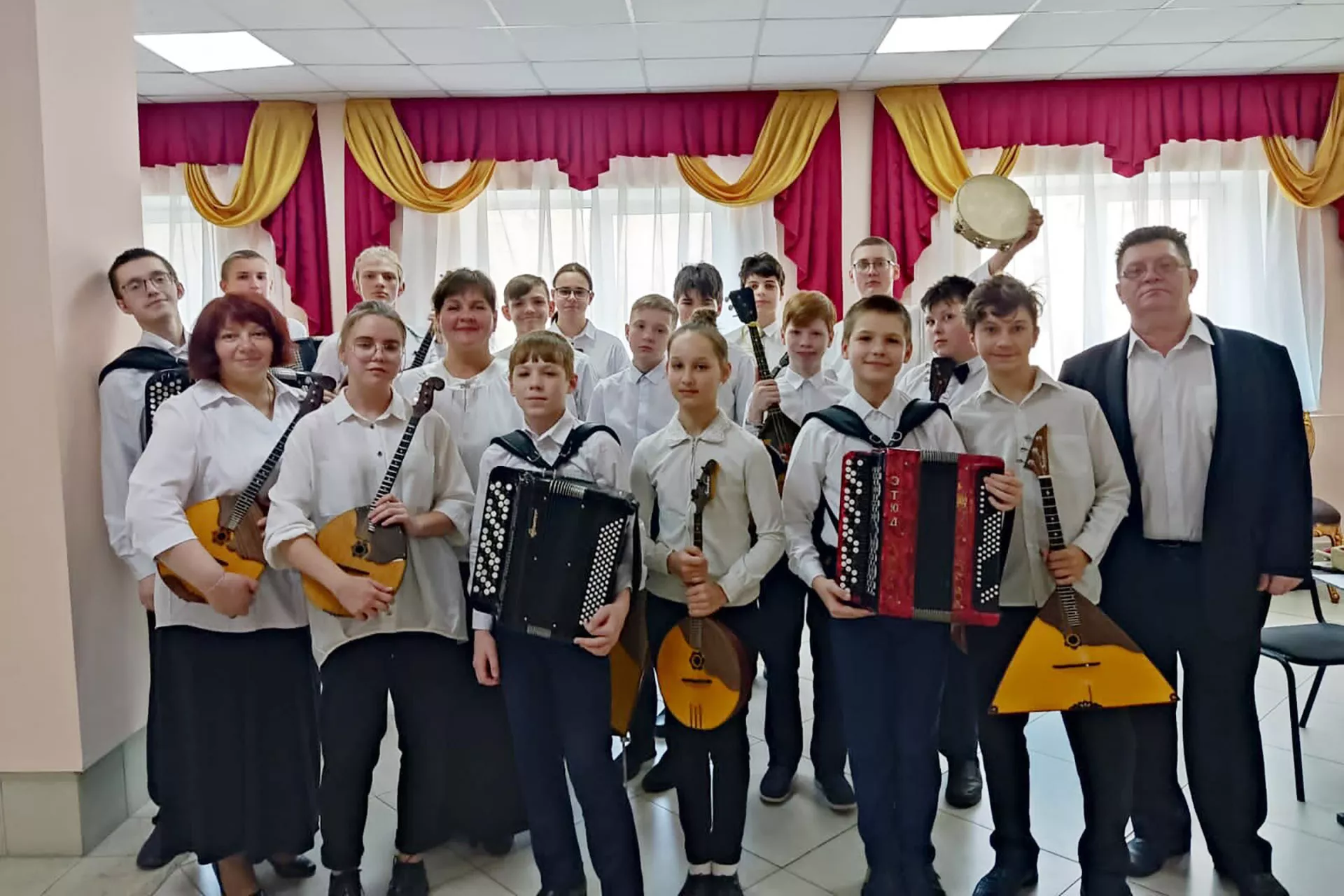Как преподаватель музыки Елена Корниенко училась у народного артиста России