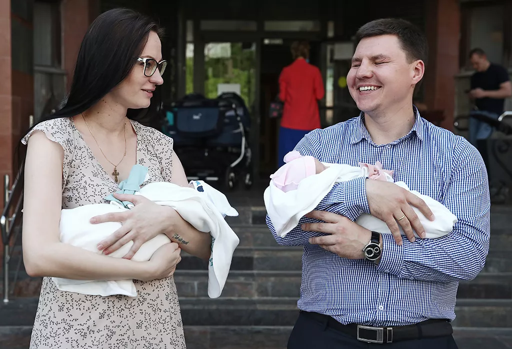 Материнство, детство, семья под защитой: как государство помогает родителям