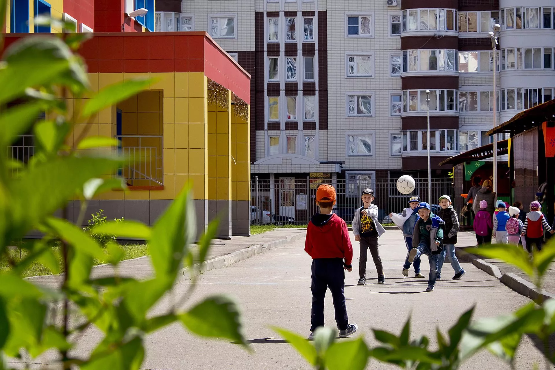 Плюсы большой семьи: как государство поддерживает многодетных родителей