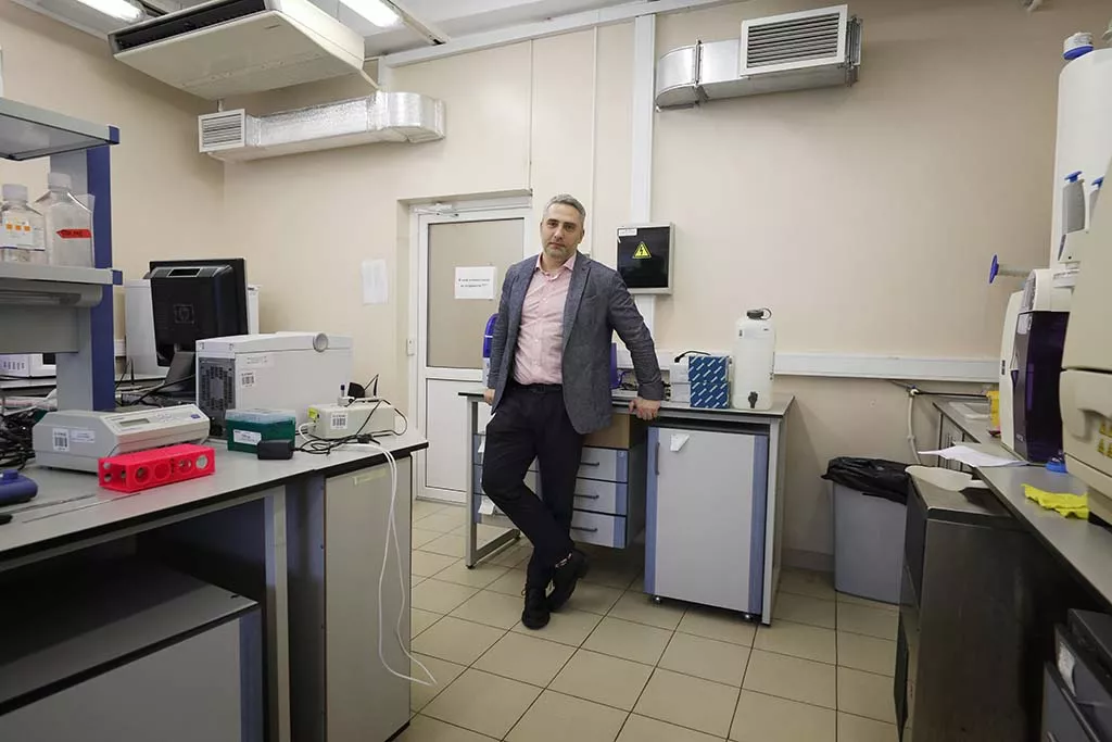 «Подсмотреть у природы»: как работает Курчатовский геномный центр