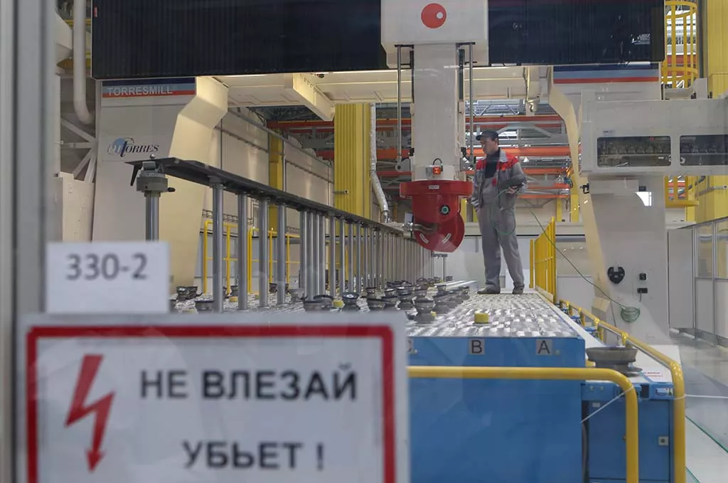 Первым делом — самолеты: завод «Авиастар-СП» отмечает 45-летний юбилей