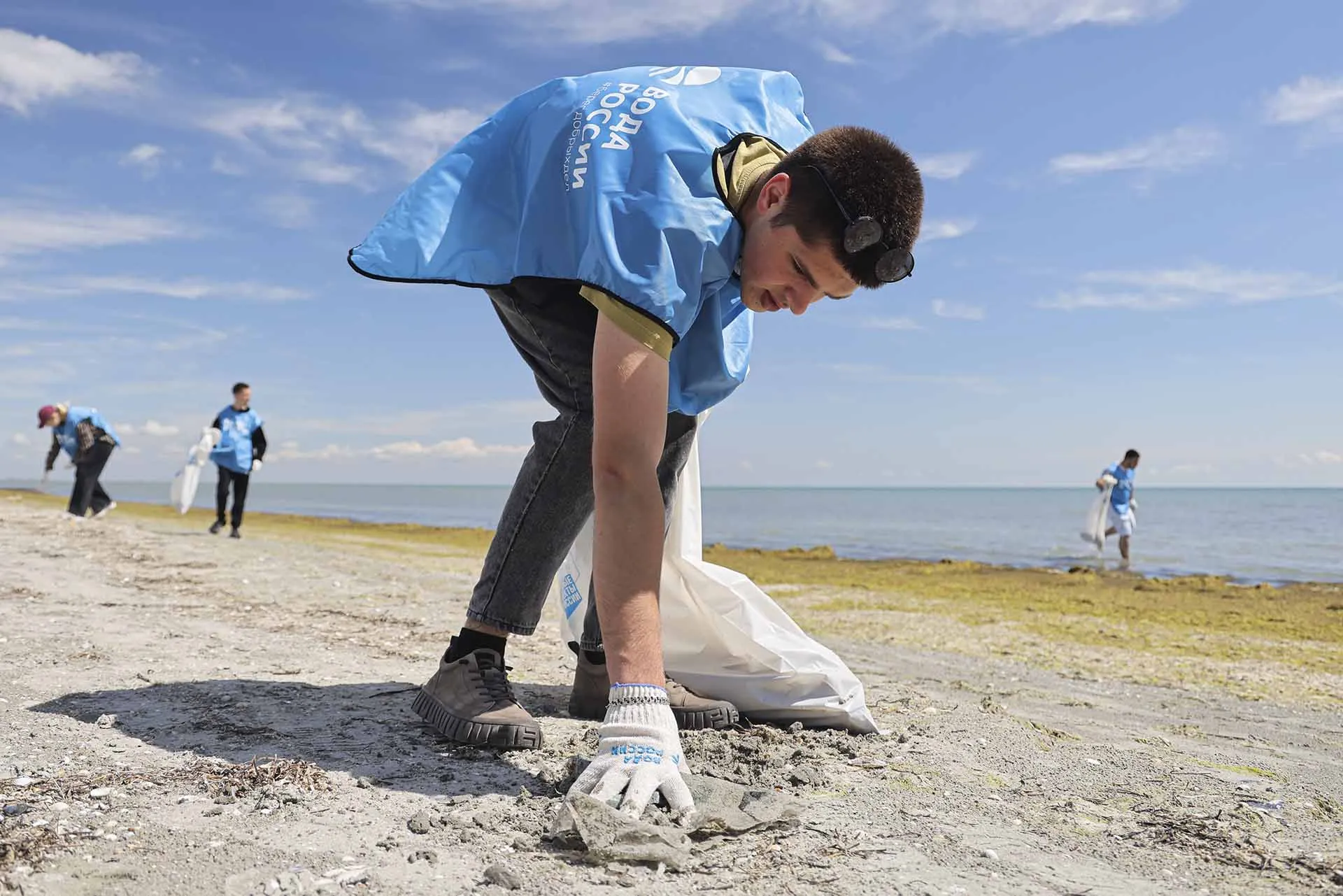 На уборку выходи: как весной заботятся о природе в регионах России