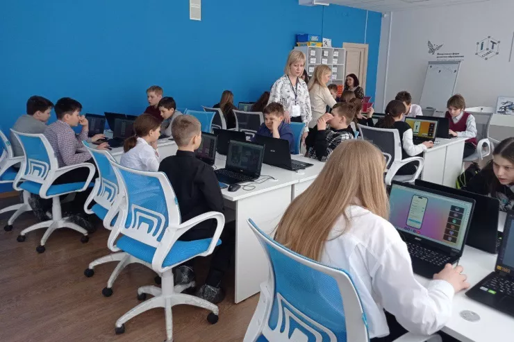 В&nbsp;Иркутской области более тысячи школьников прошли обучение в&nbsp;IT-кубах