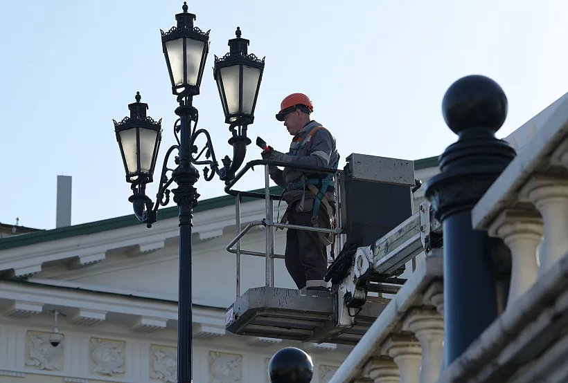 Более 260&nbsp;фонарей заменили на&nbsp;проспекте Королева в&nbsp;Санкт-Петербурге